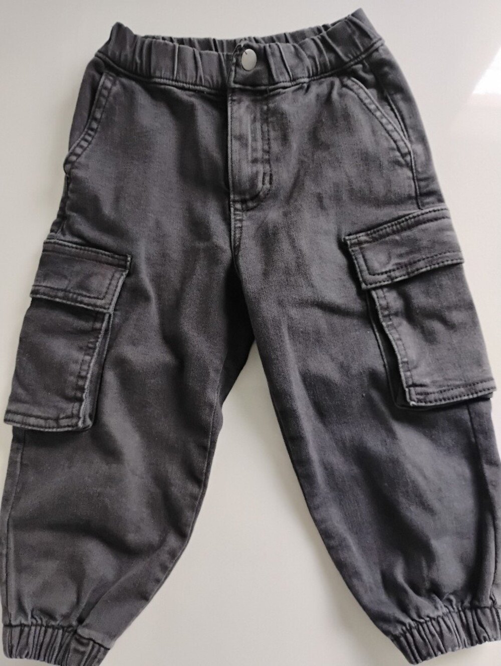Boys Black Cargo Jogger Pants with Elastic Cuffs (3T)
